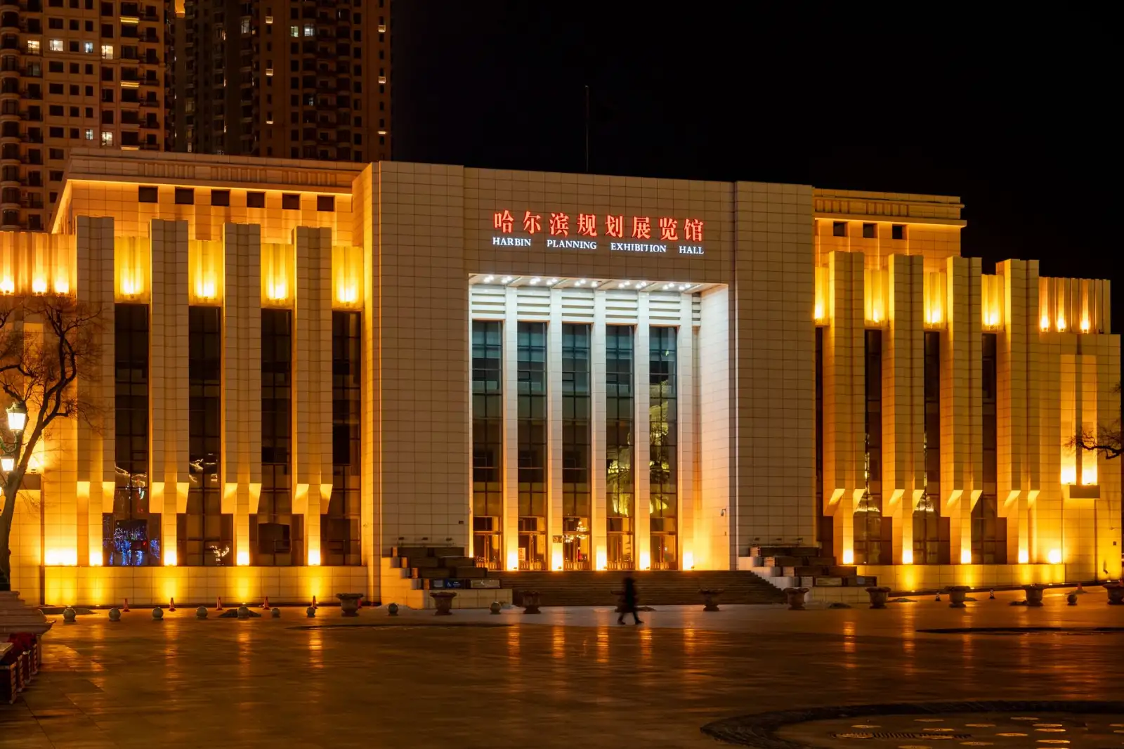福建省安馥供应链仓储配送服务与自营物流效率对比分析